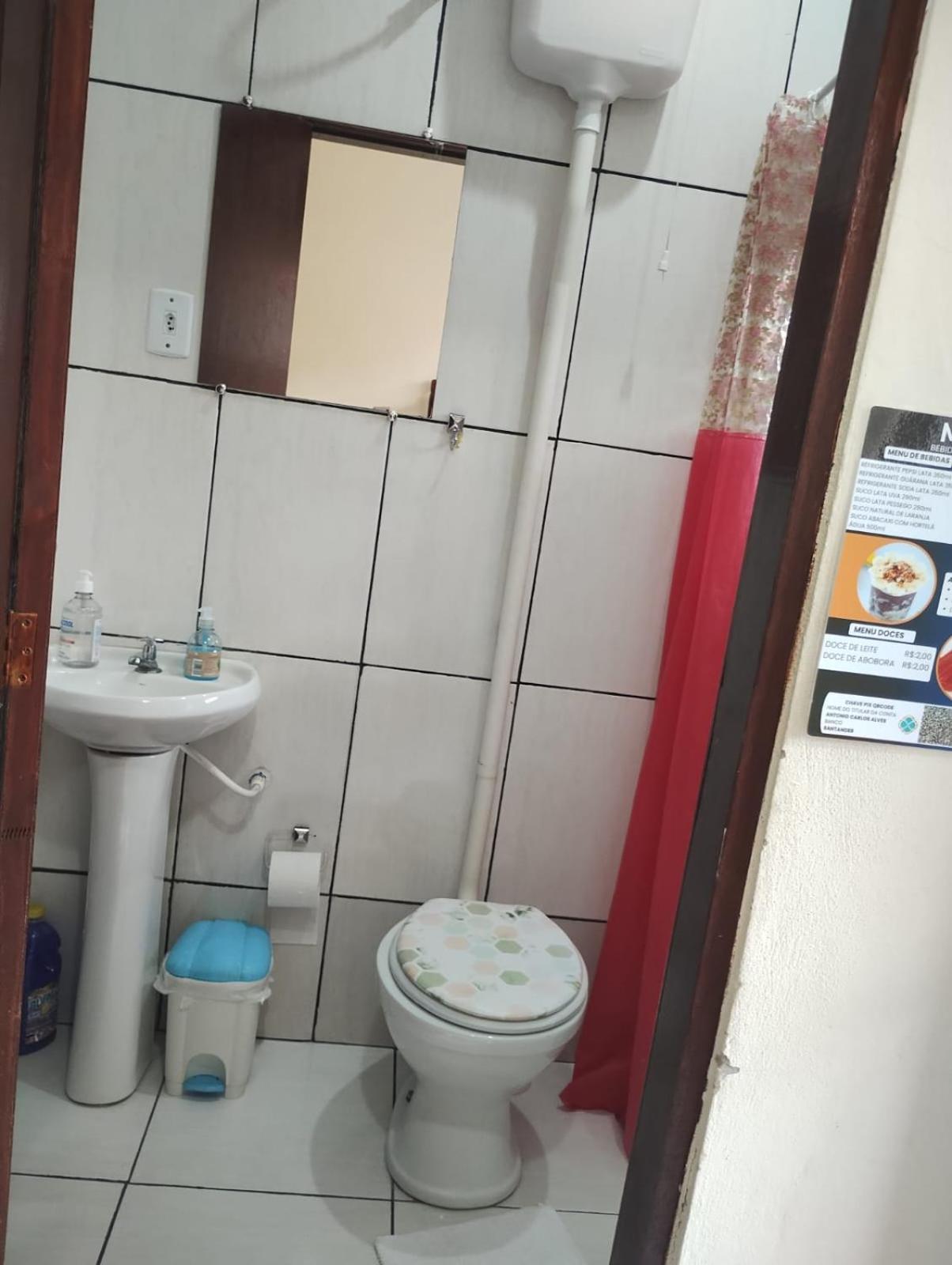 Family Room,1659761973:JPEG